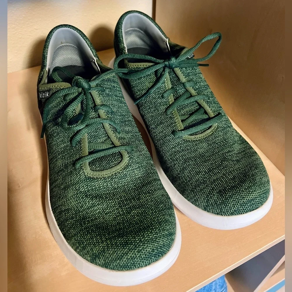 Kizik Green Slip-On Madrid Sneakers size men’s 10 women’s 11.5
